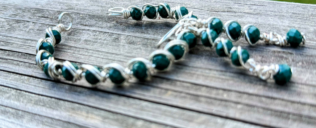 Emerald Green Crystal & Silver Wire Jewelry Set – Handmade Bracelet & Earrings – Bold Boho Elegance