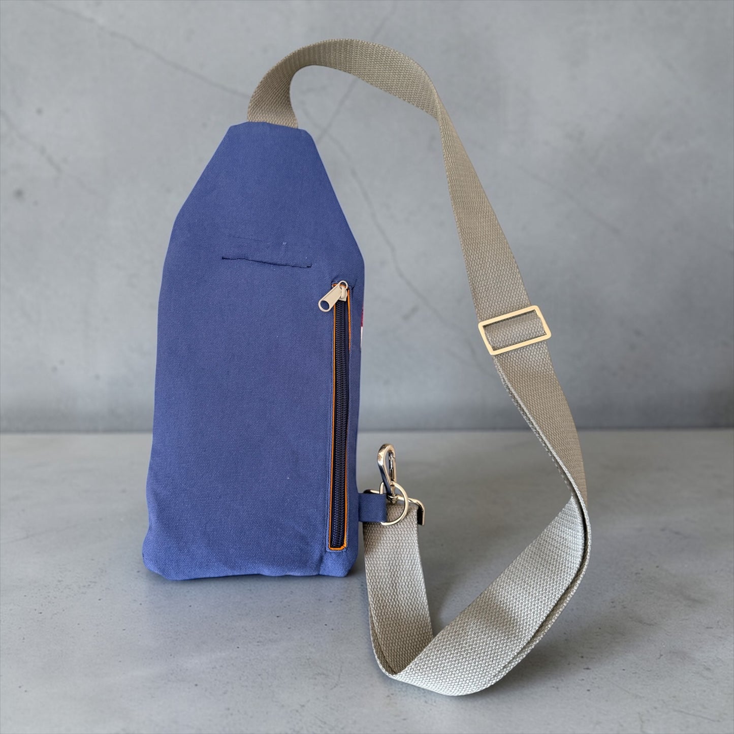 Sling Bag Abstract
